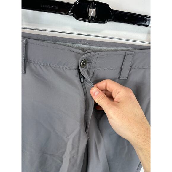 Under Armour Match Play Golf Pants Grey Loose Tapered Leg Size 34x32 Performance - Picture 10 of 12